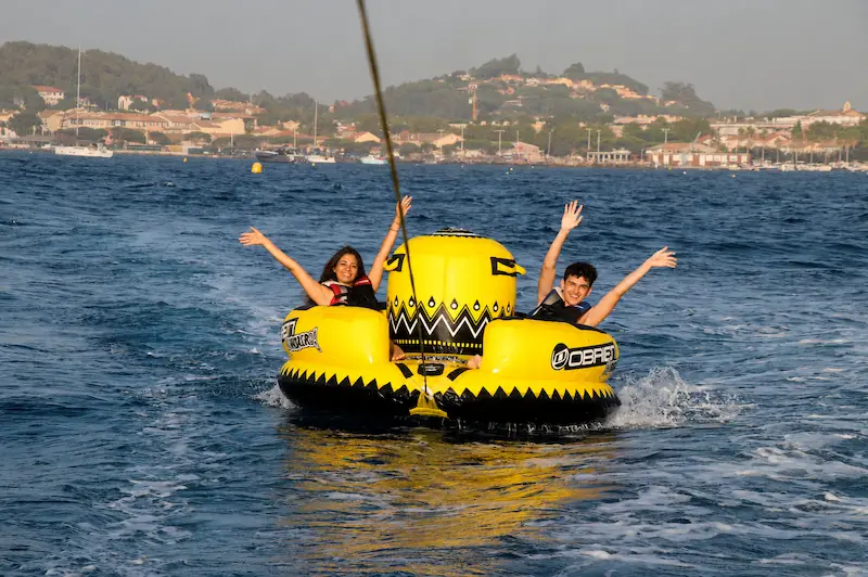 bouee-tractee-saint-tropez-sea-fun.webp bouée tractée Saint-Tropez avec Sea Fun