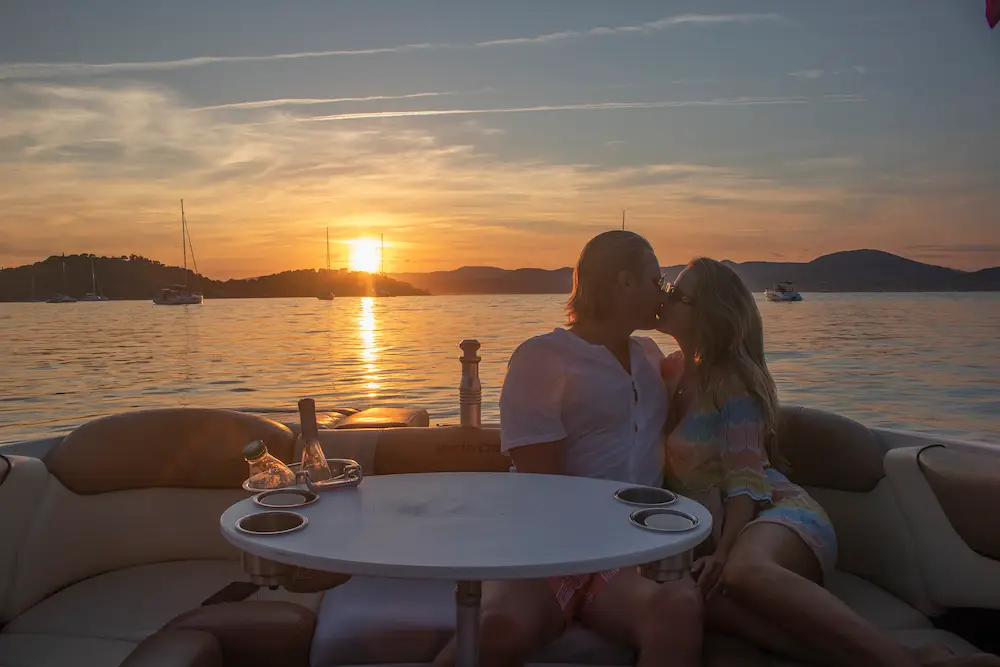 sunset-tour-coucher-soleil-saint-tropez.webp